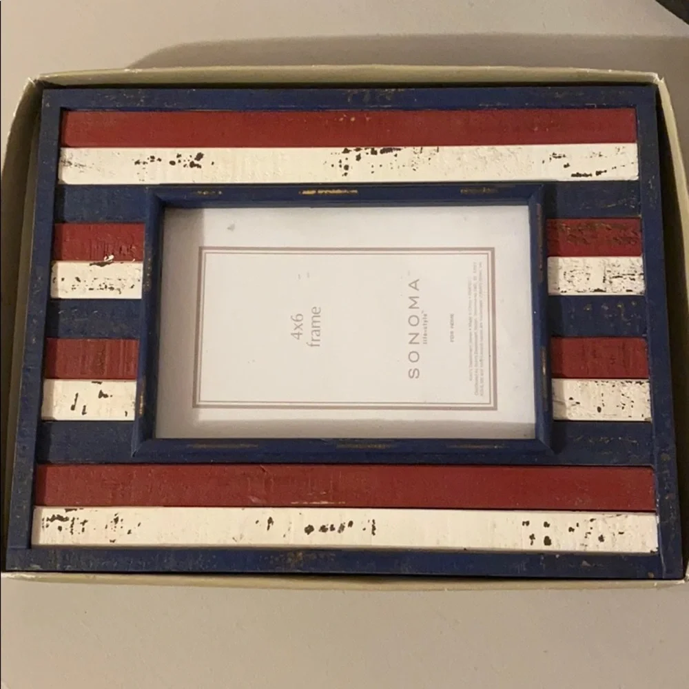 Like New - Sonoma Picture Frame - Picture 4 of 4